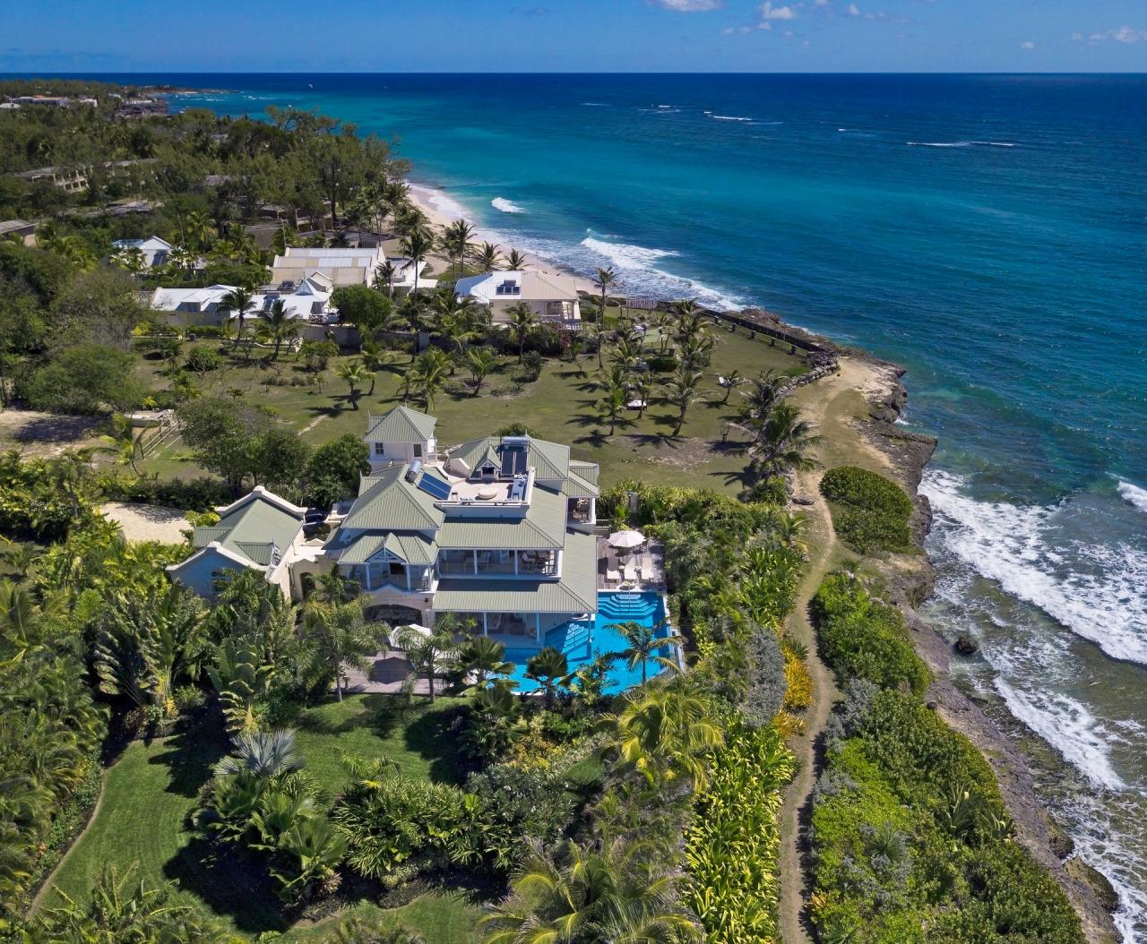 Hector House is a 3 bed, 3.5 bath beachfront home in Barbados